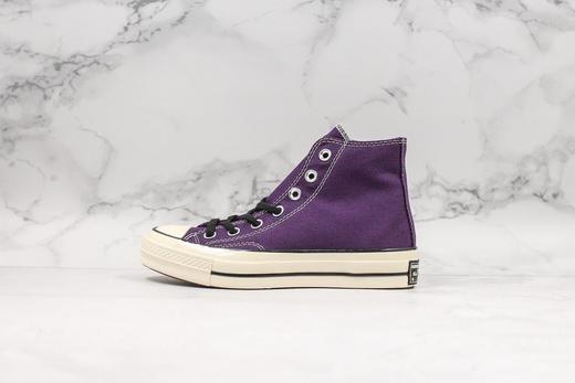 Converse 1970s CTAS全新系列采用热门色荧光橘、橄榄绿、帝王紫、三色，搭配撞色黑色鞋带，最具特色的内腰3m反光标，光线带来震撼的视觉冲击。  🌵Size：35-44 商品图4