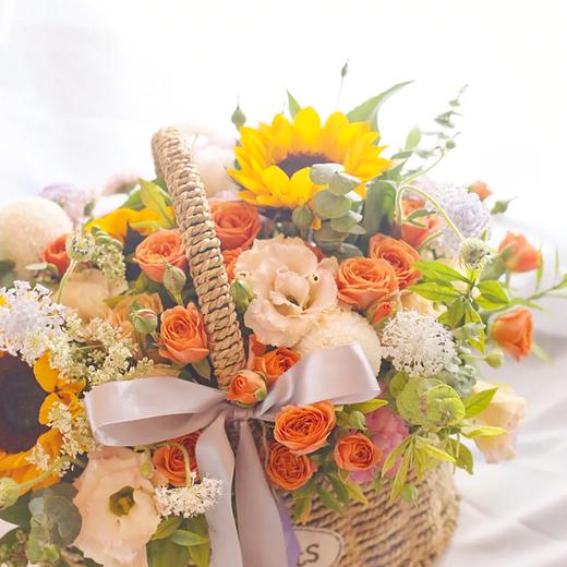 《笑语》手提花篮 商品图0
