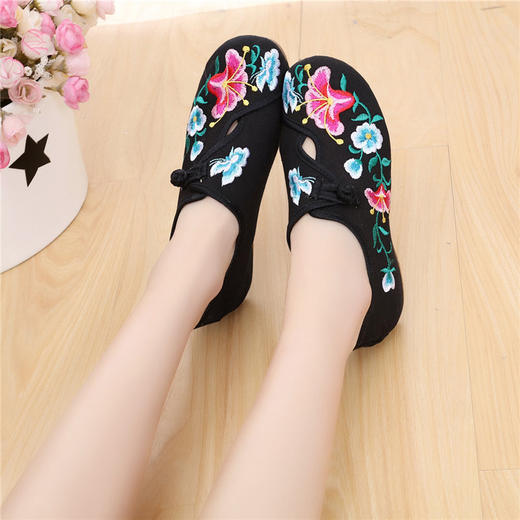 SMY-6521春夏季新款牛筋底内增高老北京绣花古风汉服布鞋 商品图3