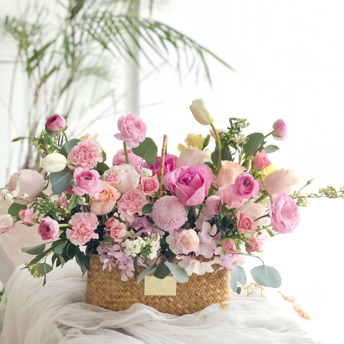 《盎然》手提花篮