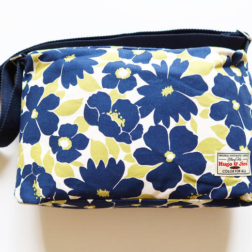 HUGOJIRO中号斜挎包插画大花朵三号 商品图4