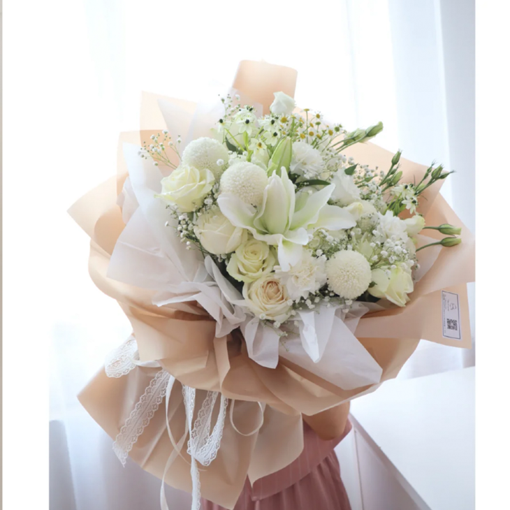 温柔时光纯净白色系百合花束