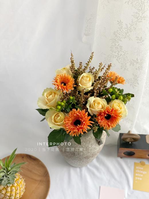 【烟花易冷】香槟玫瑰6 橙色拉丝菊4 山里红2 商品图3