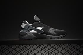 NIKE AIR HUARACHE 耐克华莱士1代