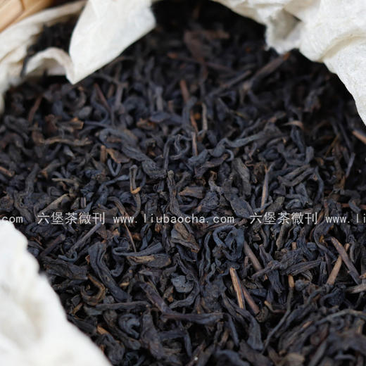 【精品珍藏】三鹤六堡茶 2006年 2601 珍稀好茶 陈香 木香（1kg/箩） 商品图2