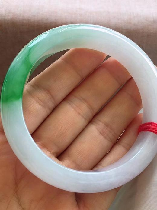 飘绿大圈87正圈翡翠手镯种老底子很细腻厚板条颜色正阳尺寸6051359