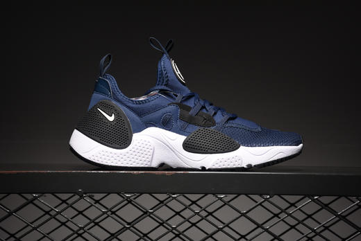 耐克NIKE HUARACHE E.D.G.E. TXT QS  华莱士7代机能跑步鞋 商品图5