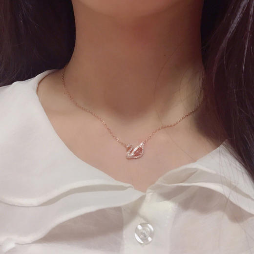 Swarovski 施华洛世奇 女士SWAN粉钻天鹅水晶锁骨项链 5469989 商品图2