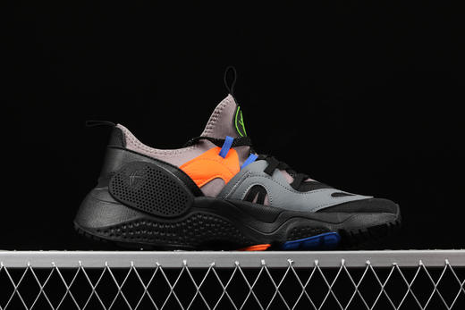 耐克NIKE HUARACHE E.D.G.E. TXT QS  华莱士7代机能跑步鞋 商品图7