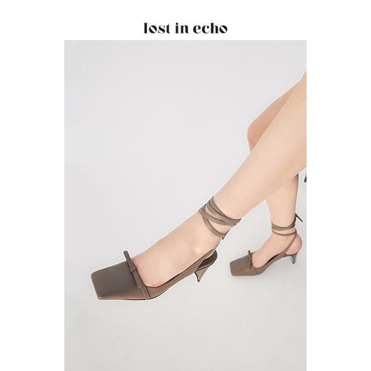 【微瑕疵不退不换】lost in echo设计师女鞋 绕带大方头凉单鞋 灰色高跟鞋 商品图0