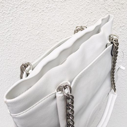 chanel香奈儿白色大双c肩背包