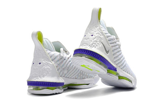 詹姆斯16代 黑夜光 mvp 黑火焰 变色龙 巴斯光年 鸳鸯 阴阳版 商品图1