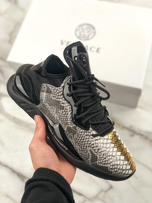 范思哲金头像🤴三本耀司 Y-3 Kaiwa Chunky QASA Sneakers 武士凯瓦系列复古百搭轻量老爹鞋“闪粉漆皮香槟金黑金”VV6688 尺码：38-44 商品图1