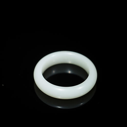 新疆和田玉籽料玉镯 商品图2