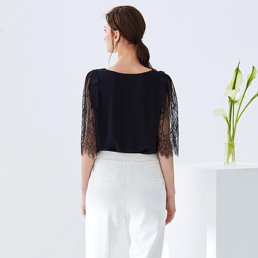 EITIE爱特爱夏季新款通勤职业OL圆领网纱蕾丝中袖宽松女上衣5913607 商品图4