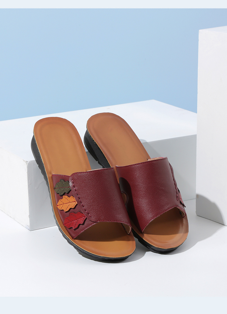 信诺真皮妈妈拖鞋女外穿新款夏防滑软底中老年舒适奶奶老人皮凉拖20l