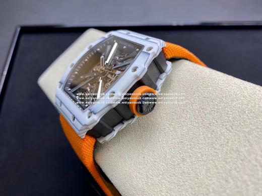 【RICHARD MILLE】理查德 RM12-01NTPT真陀飞轮 非凡运动镂空流线型手表，机芯手动上链机芯，机芯桥板融入赛车底盘的灵感元素，镂空基板以4枚钛合金桥板固定，直接呈现机芯的运动，两支指 商品图2