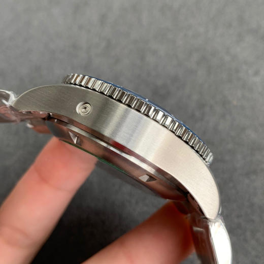 浪琴康卡斯计时系列，原装开模 工艺精湛。腕表直径为41毫米，表壳采用了精钢材质打造，单向旋转表圈 商品图4