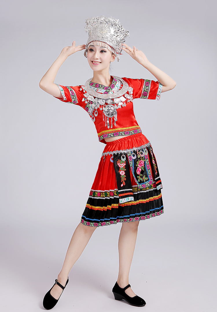 土家族壮族苗族少数民族演出服饰