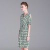 QF86D斯尔丽瑟俪2020年夏季新品缩褶收腰修身V领短袖印花气质连衣裙 商品缩略图1