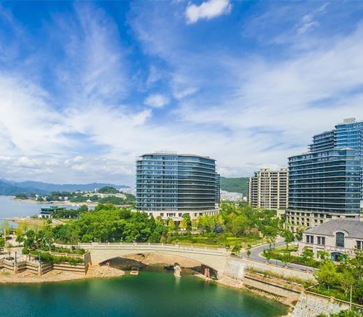 【酒店特惠】千岛湖绿城度假酒店三号楼湖景亲子套餐 商品图0