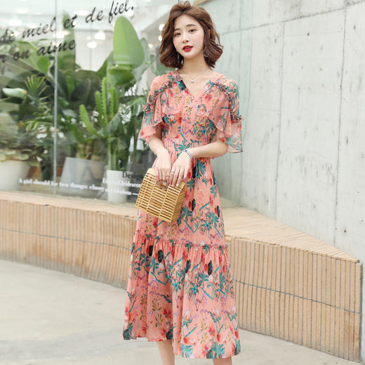 WZNH-WX80199夏季淑女气质五分袖V领A字裙连衣裙 商品图0
