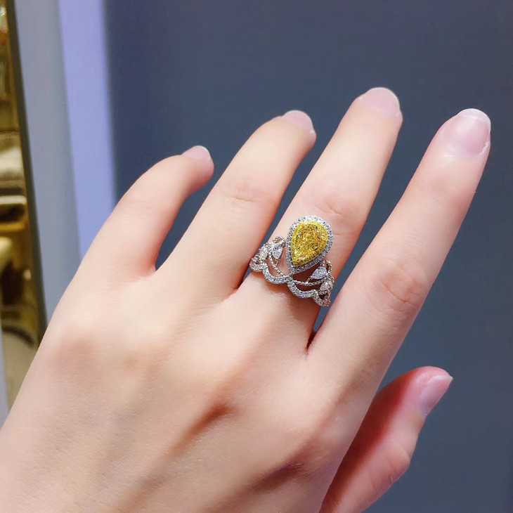 【新品gia黄钻】尚美巴黎皇冠女戒 fancy yellow 净度vs1 上手非常