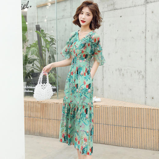 WZNH-WX80199夏季淑女气质五分袖V领A字裙连衣裙 商品图3