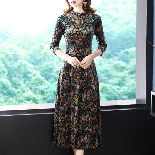 HT-09120301新款高端复古大码碎花丝绒裙子 商品图1