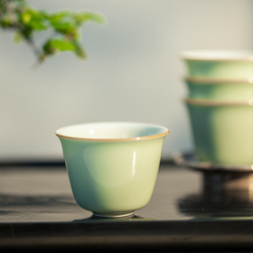 「茶器」粉青釉奇古杯