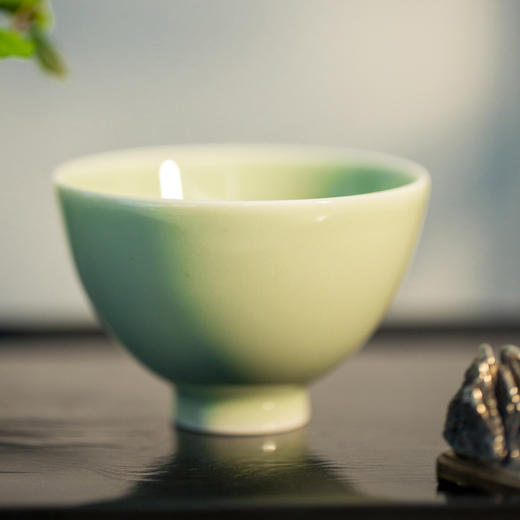「茶器」豆青釉鸡心杯 商品图0
