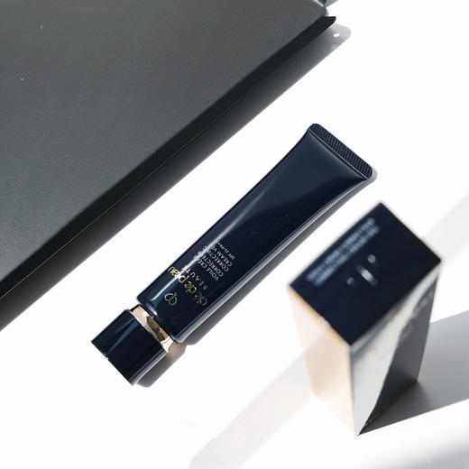 现货▲ CPB/肌肤之钥钻光长管隔离妆前乳加量37ml  保湿遮瑕 商品图1