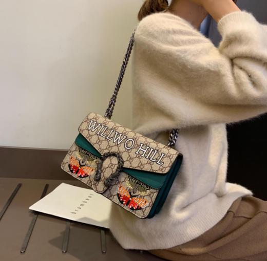 【服饰鞋包】欧美时尚印花酒神包链条小包包女士绣花蝴蝶斜挎单肩女包 商品图1