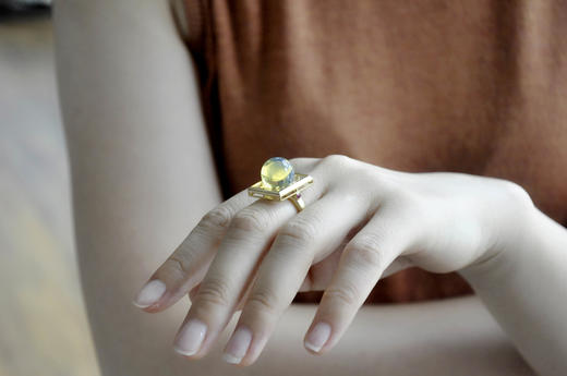 多米尼加蓝珀18K喷砂黄金八卦戒指 商品图8