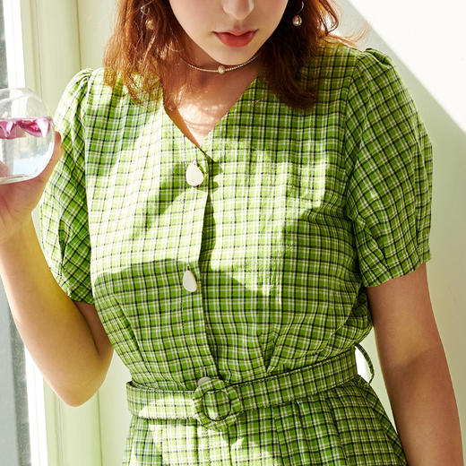 欧芮儿V领短袖格子连衣裙绿色A字裙O20XL30503 商品图2