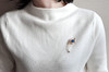 灵凤·姿 多米尼加蓝珀18K玫瑰金镶嵌胸针  凤凰系列 商品缩略图4