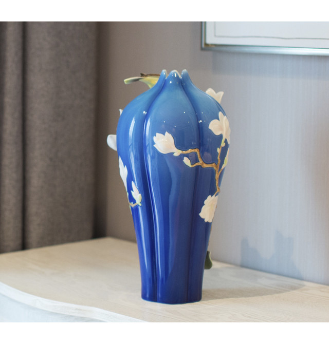 彼达思法蓝瓷fz03466自然霓裳圆舞曲玉兰花瓷瓶