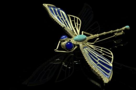 多米尼加蓝珀18K喷砂黄金镶钻蜻蜓胸针 绿松点缀 商品图2