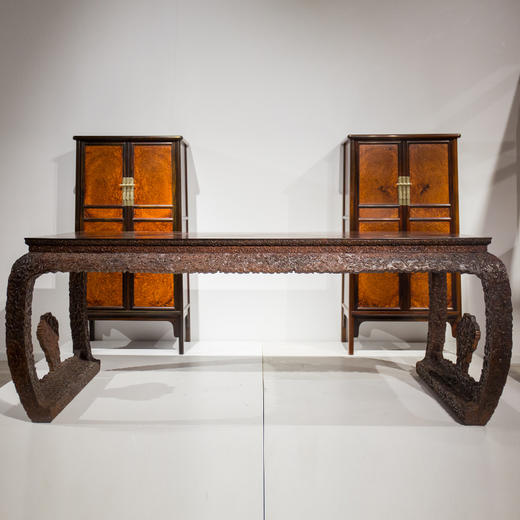 紫檀满雕灵芝纹膨牙鼓腿大画桌 商品图0