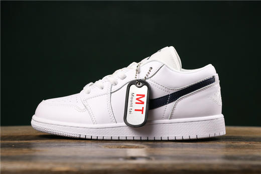 乔丹/Air Jordanaj1 AJ1 乔丹1代 乔1低帮系列 Air Jordan 1 Low GS 黑紫葡萄漆皮斑马纹白黑豆沙绿尼克斯黑蓝橙 商品图3