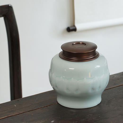 龙德堂陶艺 莲花青瓷 茶叶罐 (库存请咨询客服) 商品图1