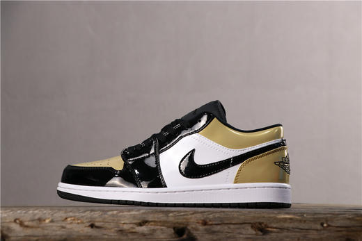 乔丹/Air Jordan aj1 AJ1 乔丹1代 乔1低帮系列 Air Jordan 1 low 黑金脚趾 商品图0