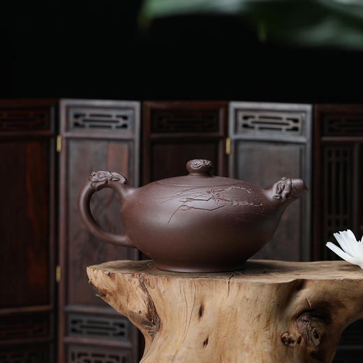 大唐红龙韵紫砂壶作者谢晓东