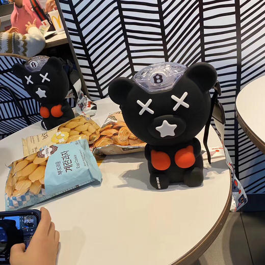 熊本士抱抱熊水壶