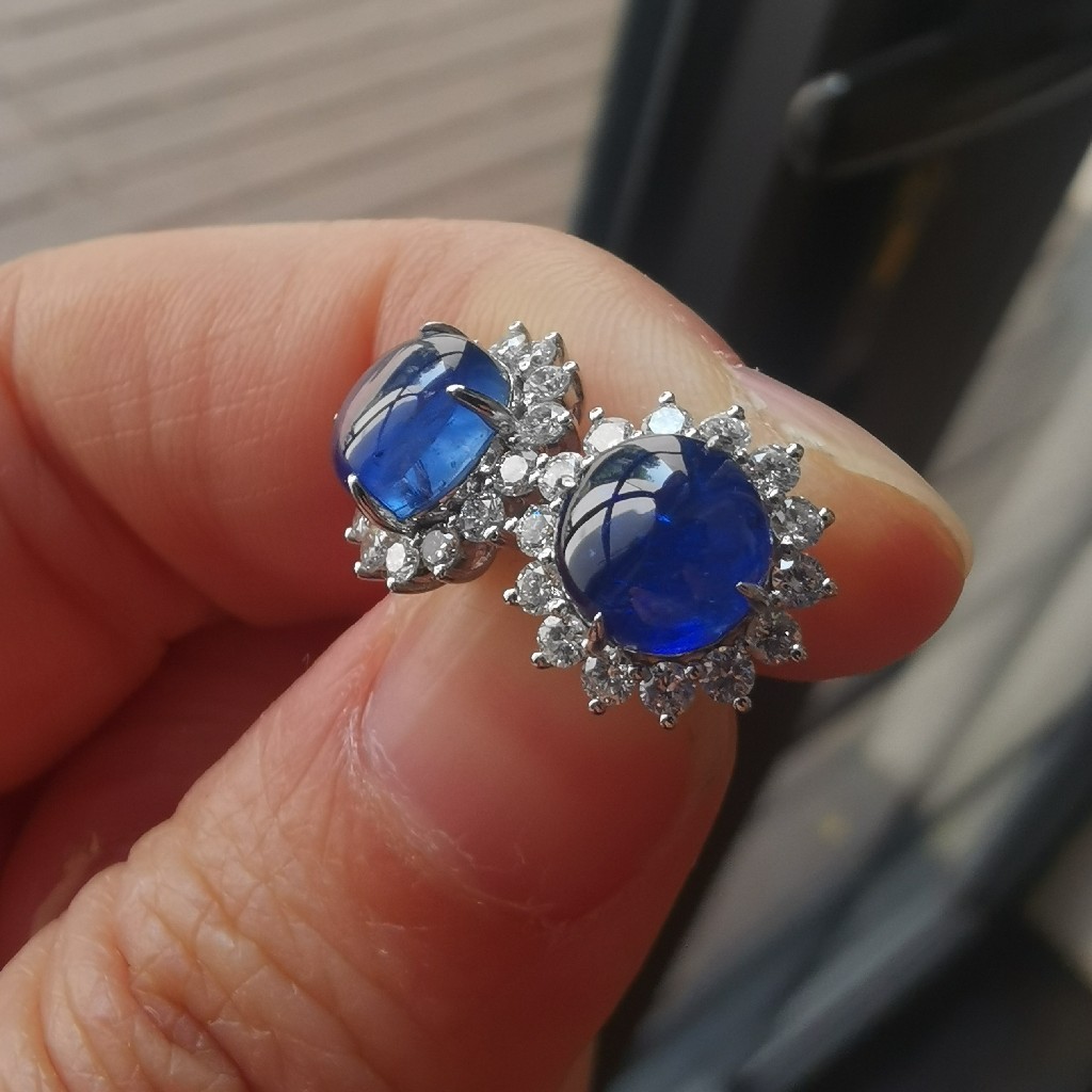 缅甸无烧素面蓝宝石耳钉(3.96ct)
