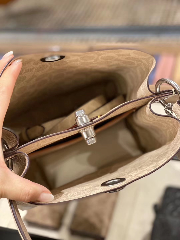 最温柔奶茶色coach专柜款charlie查理水桶包