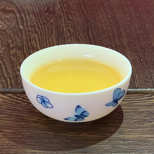 中茶蝴蝶牌70周年润露系列老树白茶饼357g 2019年福建高山白茶5901 商品图2