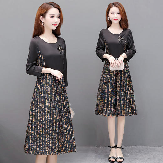 YWE HQX2058印花修身显瘦中长款气质优雅连衣裙 商品图3