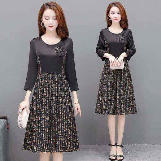 YWE HQX2058印花修身显瘦中长款气质优雅连衣裙 商品图0