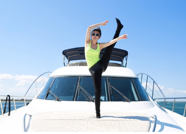 游艇夜游赏金鸡湖八大美景尝时令果蔬包游艇举家开趴体还配专业摄影师